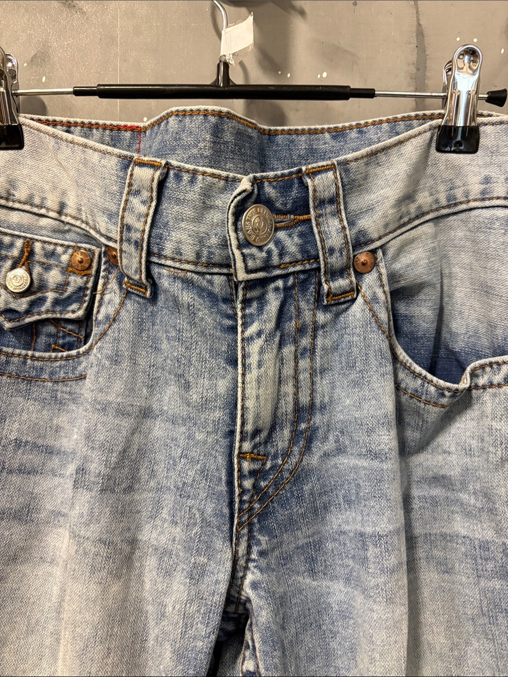 True Religion Light Wash Straight Leg Jeans with Signature Flap Pockets - Picture 4 of 13